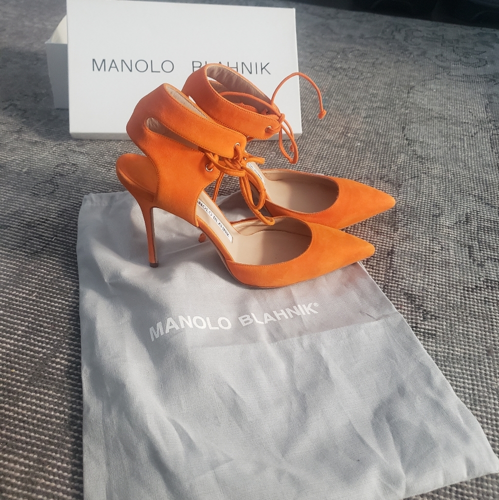 Manolo Blahnik pumps